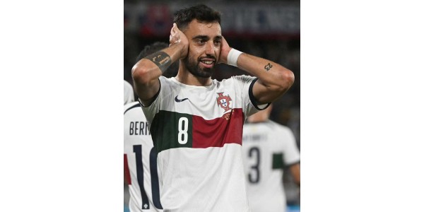 Herói de 29 anos, Fernandes acende a vitória de Portugal